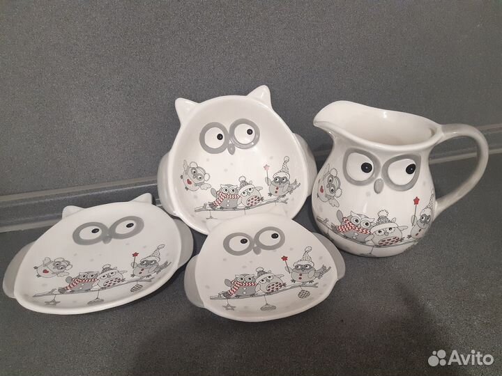 Керамический набор посуды. 3 блюда и кувшин