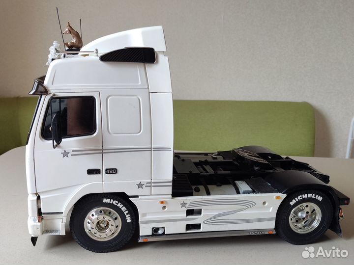 Тягач Volvo tamiya
