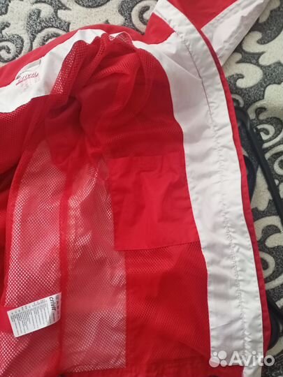 Ветровка женская