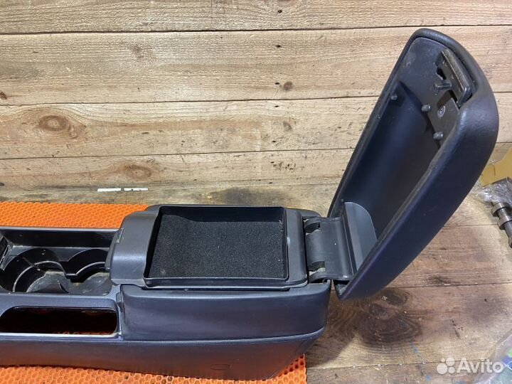 Консоль центральная Mazda 6