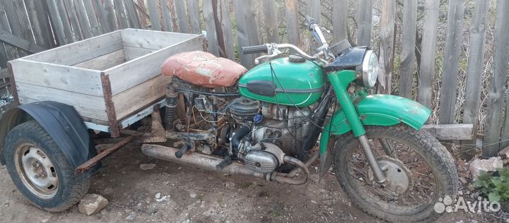 Трицикл Урал