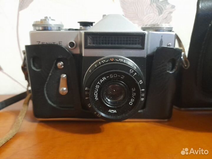 Пленочный фотоаппарат зенит