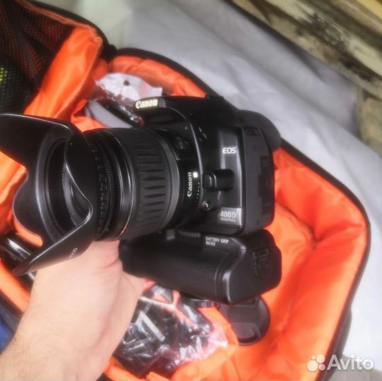 Зеркальный фотоаппарат canon