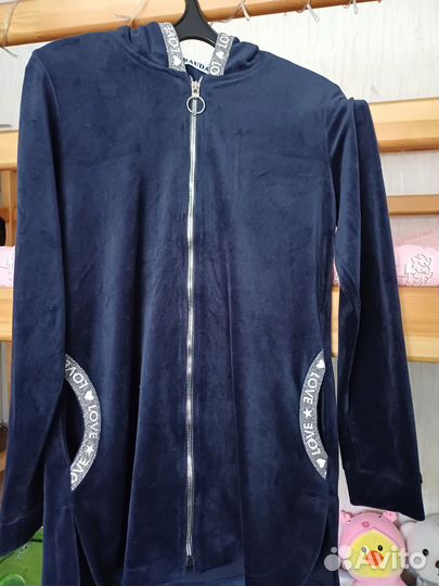 Спортивный костюм женский