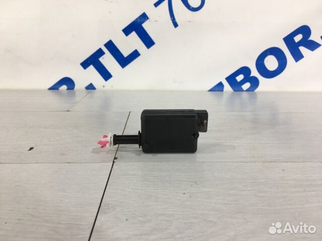 Активатор замка багажника renault sandero 2 1.2 мт