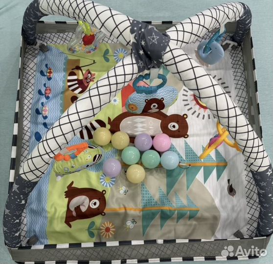 Развивающий коврик новый