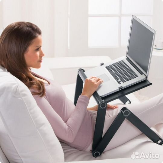 Стол / подставка для ноутбука в кровати