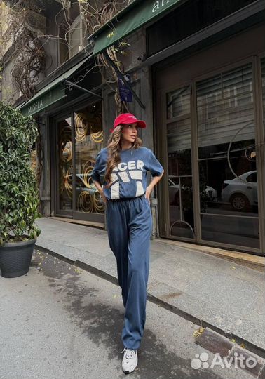 Костюм спортивный