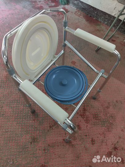 Кресло-туалет для пожилых людей