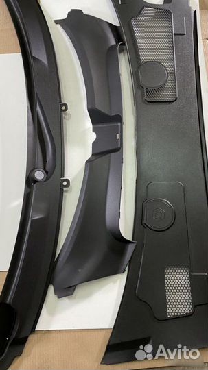 Комплект пластика лобового стекла Audi A6 С6 2.4