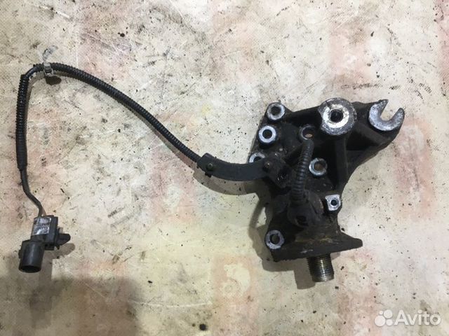 Кронштейн Hyundai Santa Fe CM G6EA 2008