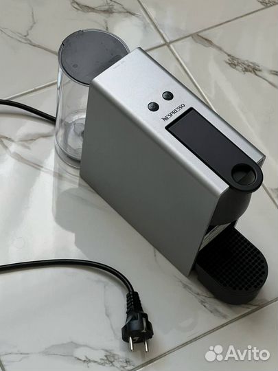 Кофемашина Nespresso C30 Essenza Mini