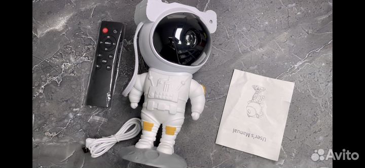 Проектор звездного неба космонавт ночник