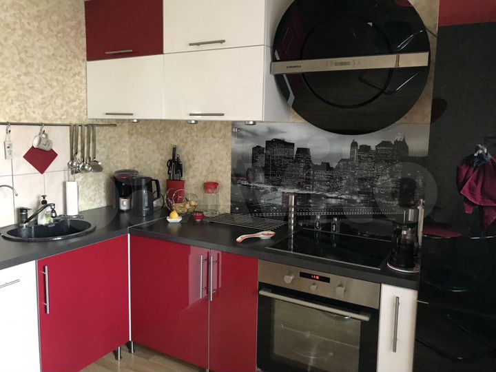 4-к. квартира, 100 м², 3/19 эт.