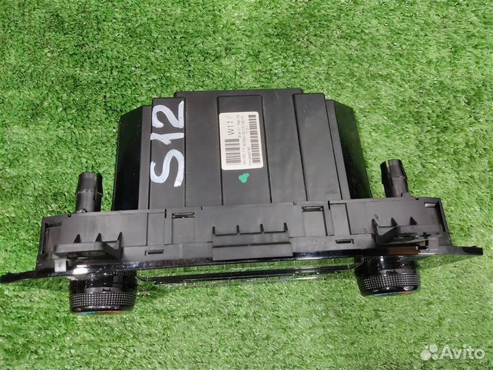 Панель управления отопителя KIA Sportage 3 (SL) 2