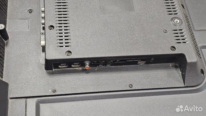 Почти новый 104 см диагональ dexp