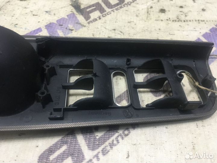 Накладка блока управл. стеклопод. Фольксваген Бора