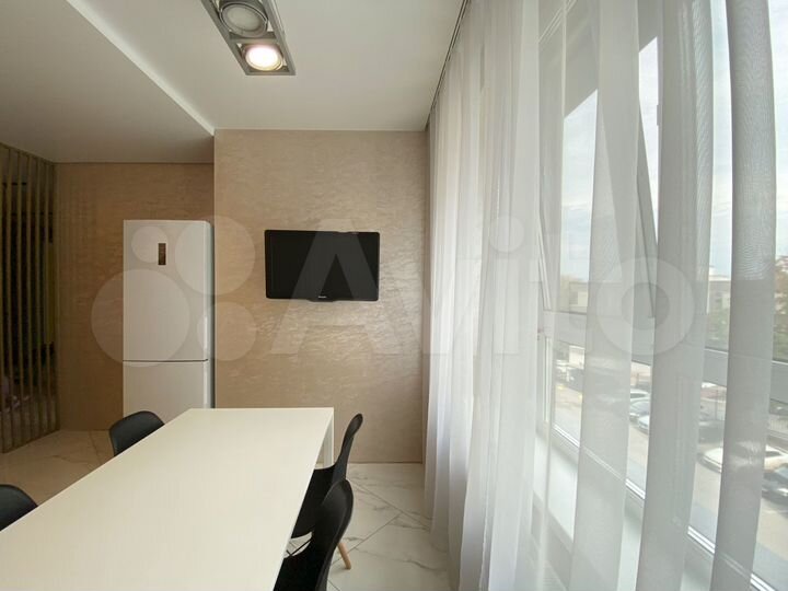 4-к. квартира, 90 м², 3/20 эт.