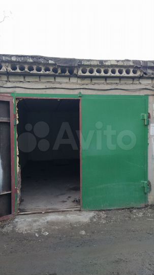 Гараж, > 30 м²