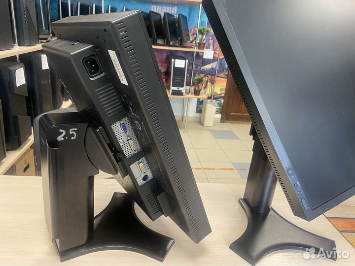 Мониторы NEC MultiSync LCD2090Uxi