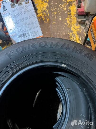 Yokohama Geolandar G033 215/70 R16