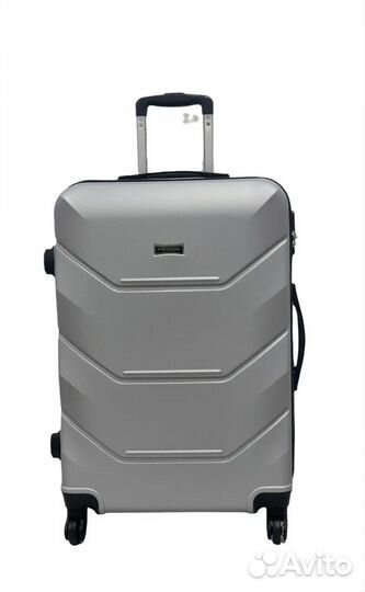 Чемодан средний М размер