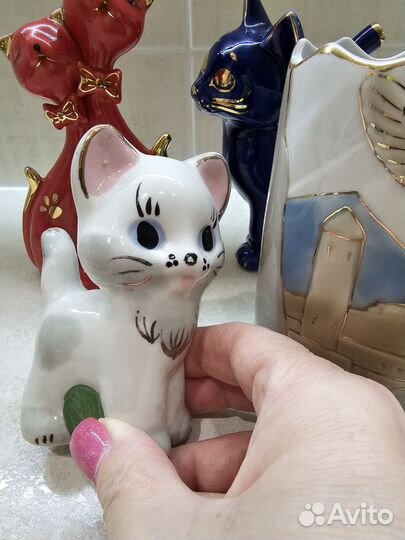 Кисловодский фарфор поильники и статуэтки кошки
