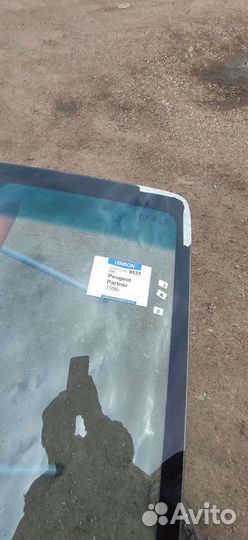 Стекло лобовое Пежо Партнер Partner Берлинго 96-11