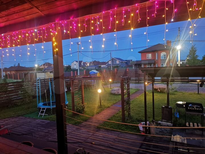 Коттедж 188 м² на участке 7 сот.