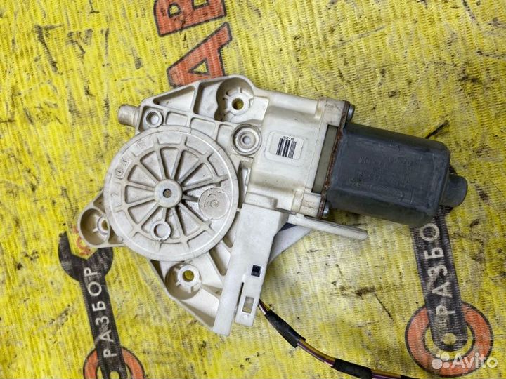 Мотор стеклоподъемника передний правый Ford Focus