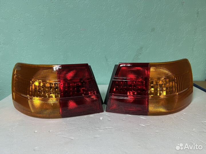 Задний фонарь Toyota Corona Premio