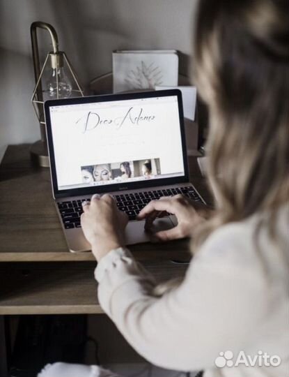 Дизайнер/разработка сайта на Tilda