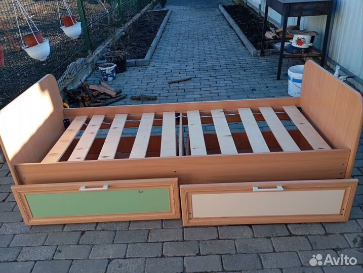 Продаётся кровать