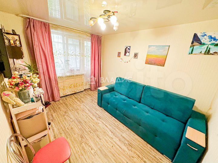 2-к. квартира, 49 м², 1/3 эт.