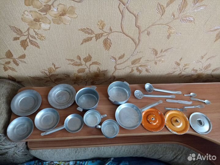 Машинки гоночные Буратино металл СССР,посуда СССР