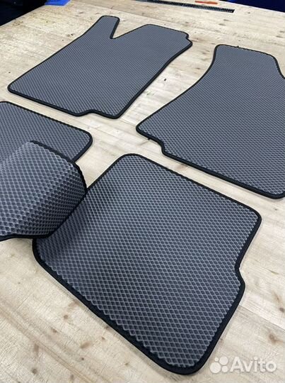 Автоковрики EVA для Volkswagen Passat 1993-1997