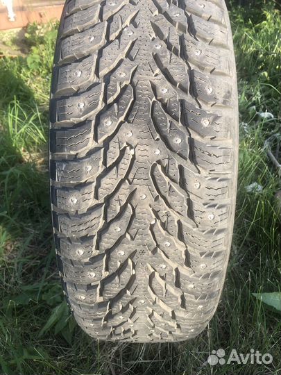 Nokian Tyres Hakkapeliitta 9 SUV 215/65 R16 102T