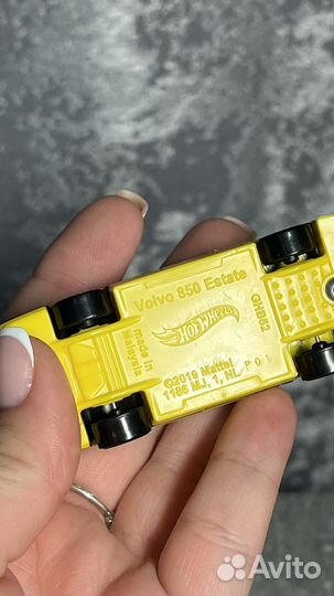 Машинка HOT wheels (Хотвилс)