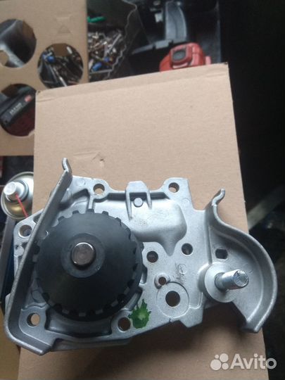 Водяной насос помпа renault Logan 1.4