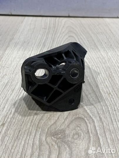 Кронштейн крепление троса кпп LADA largus 2 ларгус