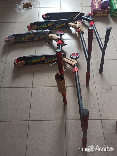 Самокат трюковой KMS