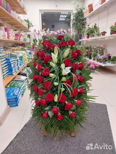 Ритуальные венки и корзины, траурные венки, 120 см