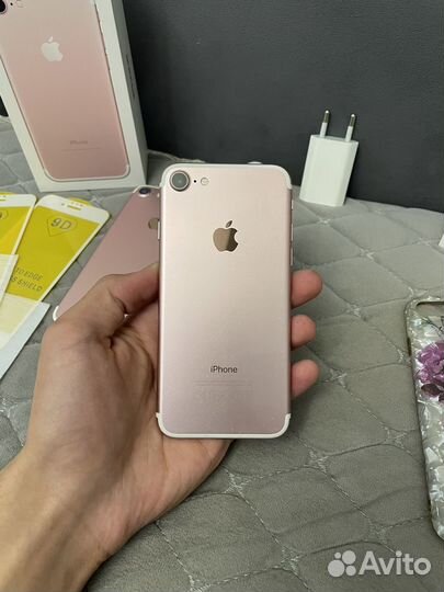 Телефон iPhone 7 128gb 2шт