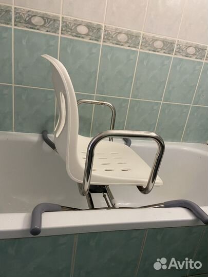 Кресло поворотное для ванной