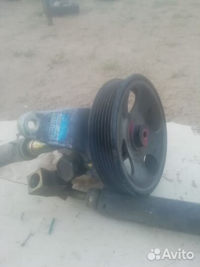 Продам насос гура от Нисан
