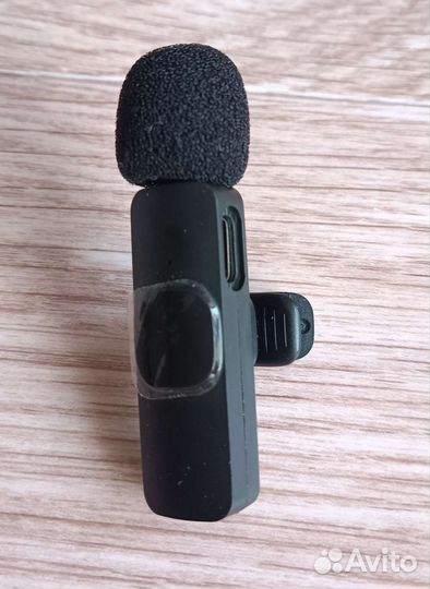 Петличный беспроводной микрофон для андроид
