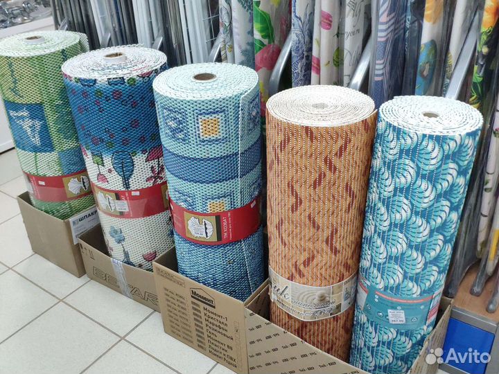 Рулонный коврики в ванну