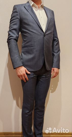 Костюм классический мужской Hugo boss