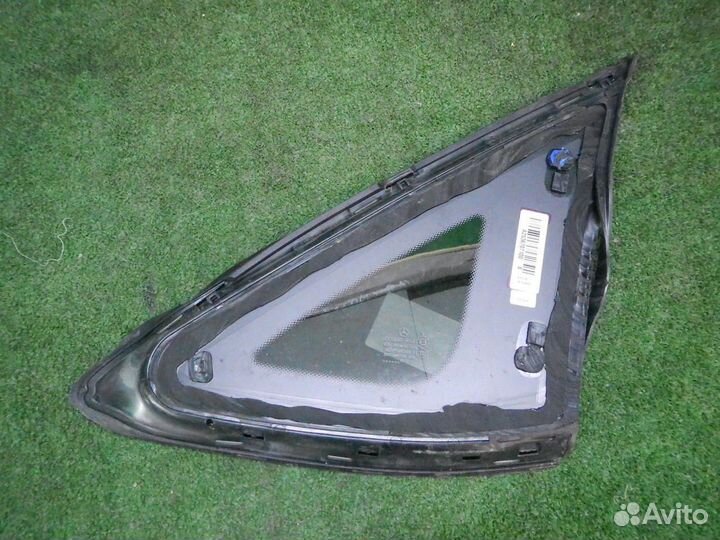 Форточка задняя левая Mercedes GLC C253 (2016-н.в
