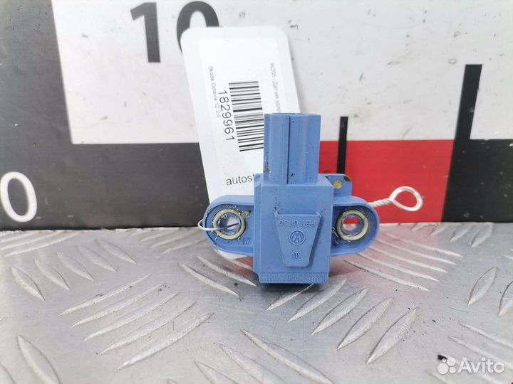 Датчик удара Skoda Octavia (A4) рест. 2006